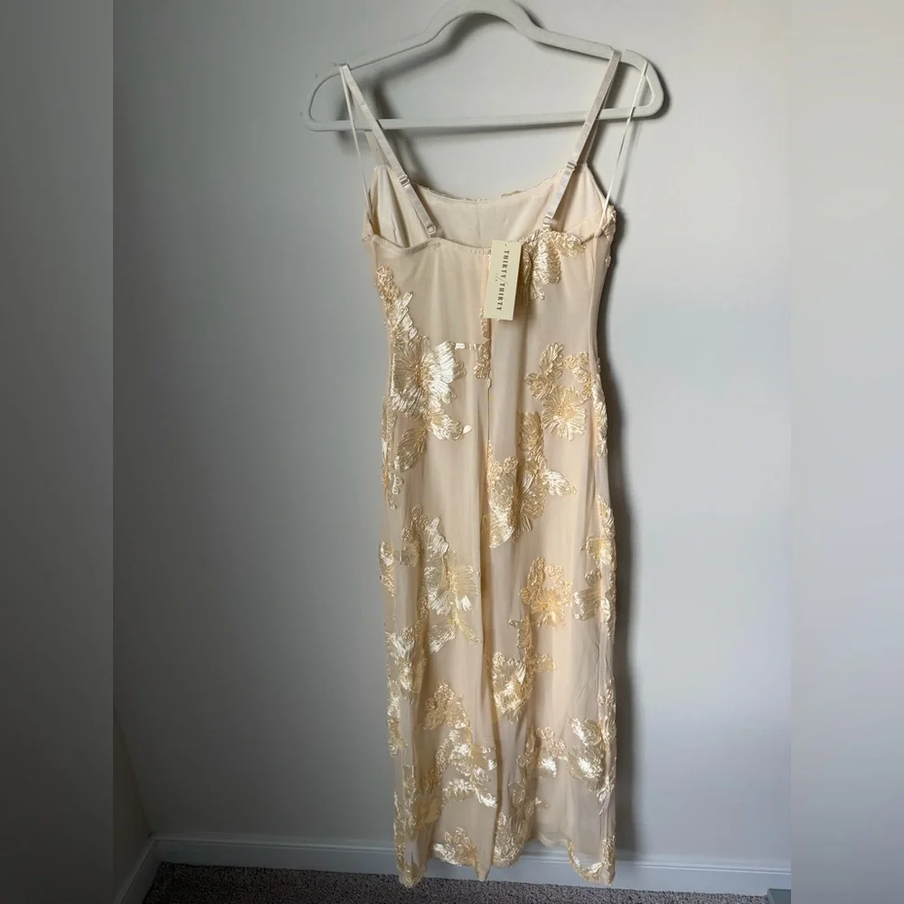 Viral Yellow floral applique bodycon Maxi Dress - Picture 6 of 6